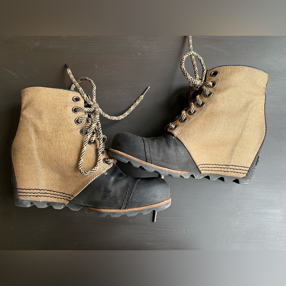 Sorel PDX Wedge Two-tone bootie